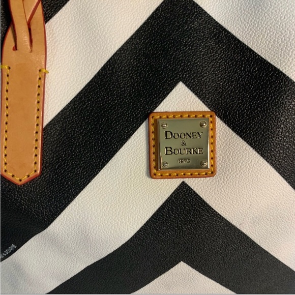 Dooney& Bourke Bailey Bag - Picture 10 of 11